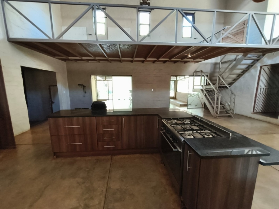 5 Bedroom Property for Sale in Mooinooi North West